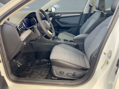 New 2026 Volkswagen Jetta SE image 5