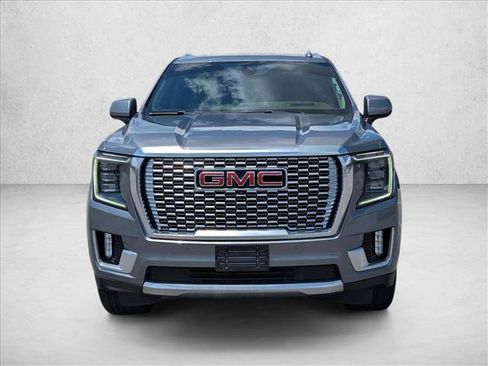 Used 2021 GMC Yukon Denali w/ Denali Premium Package AWD/4WD image 2