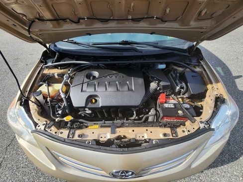 Used 2013 Toyota Corolla L image 24