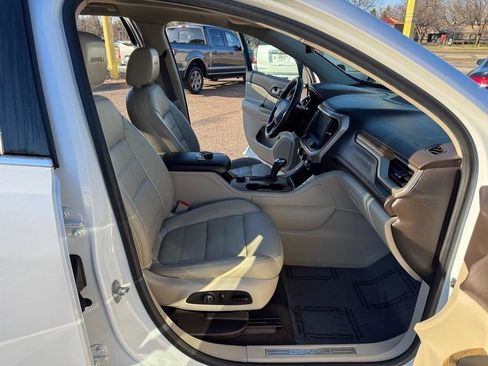 Used 2017 GMC Acadia Denali image 29