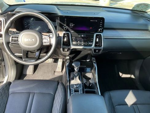 Used 2023 Kia Sorento SX Prestige AWD/4WD image 4