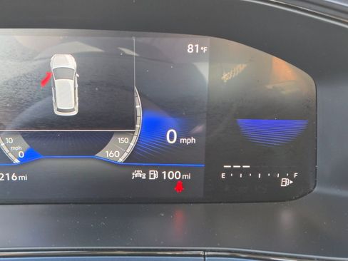 Used 2023 Volkswagen Taos SE w/ Panoramic Sunroof Package FWD image 13