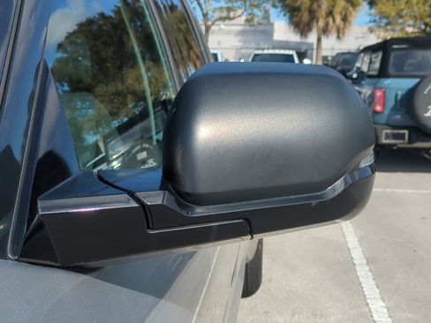 Used 2022 Toyota Tundra SR5 w/ SR5 Convenience Package image 13