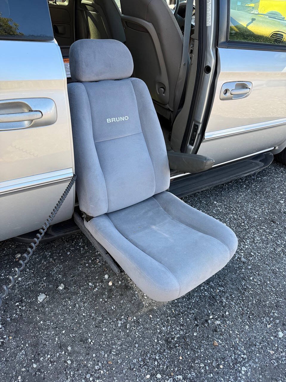 Used 2002 Chrysler Town & Country eL FWD image 29