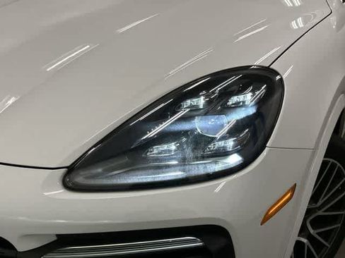 Used 2019 Porsche Cayenne AWD/4WD image 32