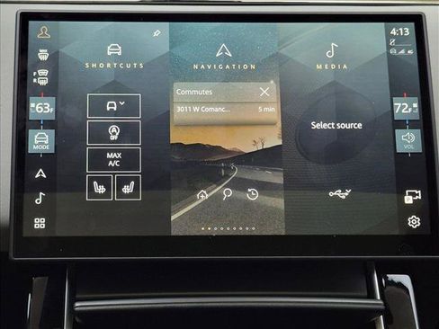 Used 2024 Land Rover Range Rover Evoque Dynamic SE AWD/4WD image 13
