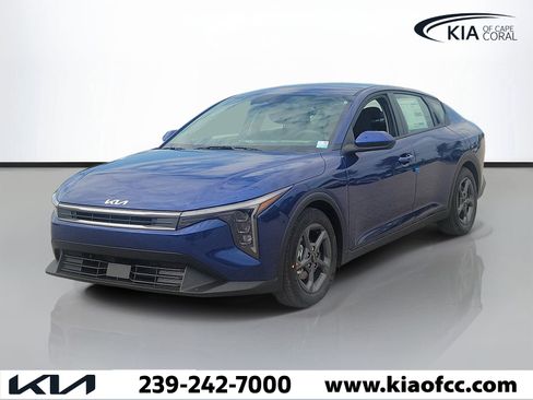 New 2026 Kia K4 FWD image 3