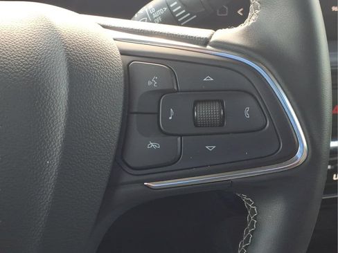 Used 2025 Buick Encore GX Avenir w/ Avenir Technology Package FWD image 22