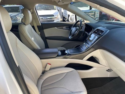 Used 2019 Lincoln Nautilus Reserve FWD image 13