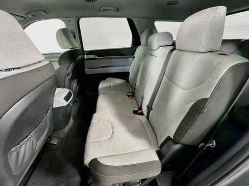 Used 2023 Hyundai Palisade SE FWD image 23