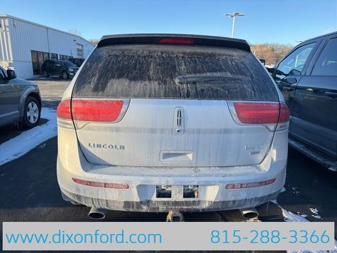 Used 2013 Lincoln MKX AWD image 4