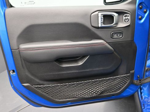 Used 2023 Jeep Gladiator Rubicon w/ LED Lighting Group image 17