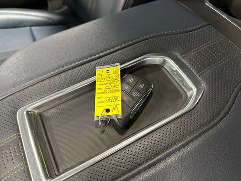 Used 2022 Chevrolet Silverado 1500 High Country w/ LPO, Dark Essentials Package AWD/4WD image 28
