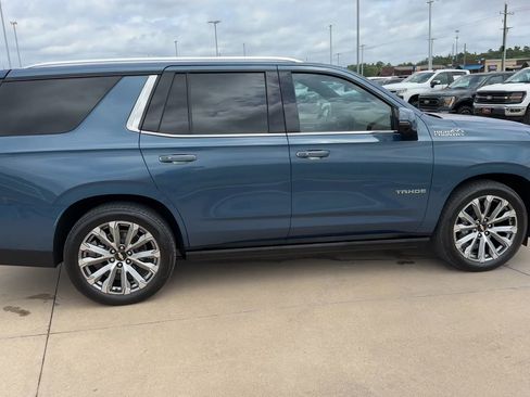 Certified 2025 Chevrolet Tahoe High Country AWD/4WD image 2