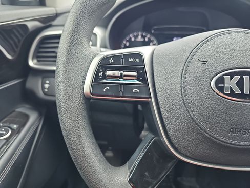 Used 2020 Kia Sorento FWD V6 image 14