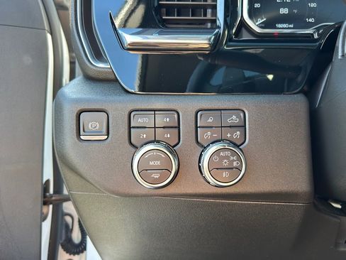 Used 2024 GMC Sierra 1500 Elevation w/ Elevation Premium Package image 8