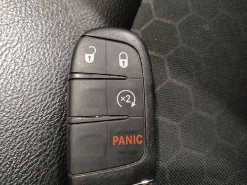 Used 2018 Jeep Compass Latitude w/ Popular Equipment Group AWD/4WD image 32