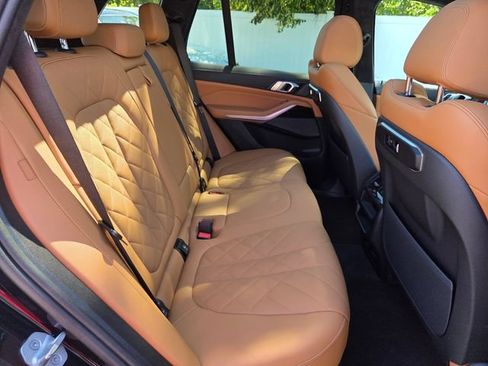 Certified 2024 BMW X5 xDrive40i w/ M Sport Package AWD/4WD image 30