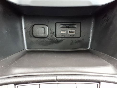 Used 2021 GMC Acadia SLT w/ Elevation Edition image 18