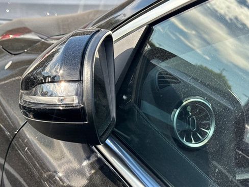 Used 2025 Mercedes-Benz GLA 250 image 15