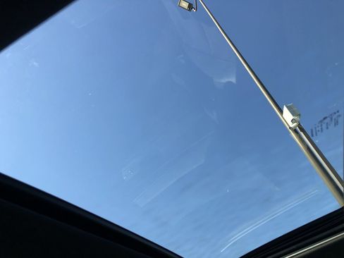 Used 2021 Jeep Grand Cherokee Laredo X image 25