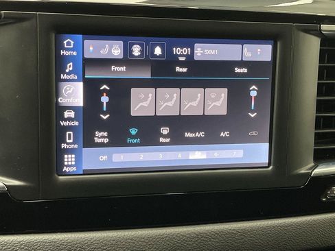 Used 2024 Chrysler Voyager LX FWD image 19