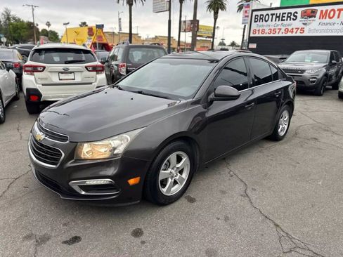 Used 2016 Chevrolet Cruze LT w/ Technology Package image 10
