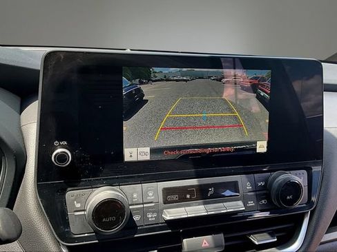 Used 2024 Toyota Grand Highlander AWD Hybrid image 14