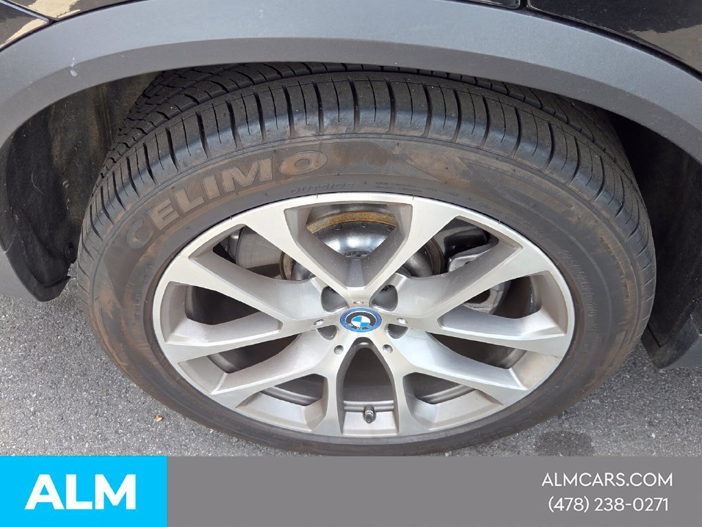 Used 2025 BMW X5 xDrive50e AWD/4WD image 13