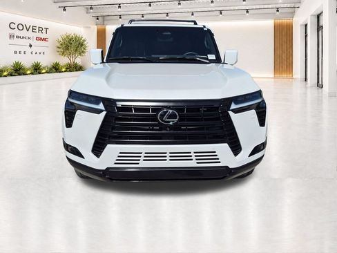 Used 2025 Lexus GX 550 w/ Accessory Package (Z1) AWD/4WD image 3