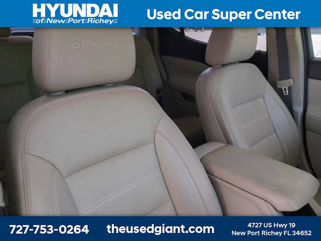 Used 2018 GMC Acadia Denali w/ Technology Package FWD image 6