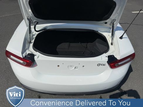 Used 2018 FIAT 124 Spider Classica RWD image 24