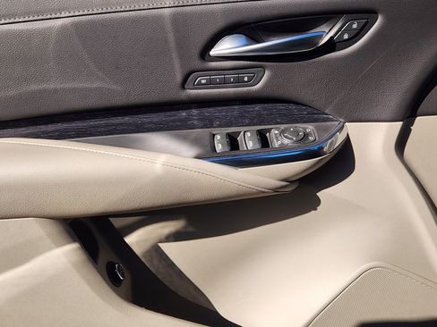 Certified 2023 Cadillac XT4 Premium Luxury w/ Technology Package image 23