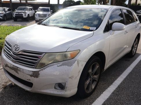 Used 2011 Toyota Venza w/ Premium Pkg #2 FWD image 2