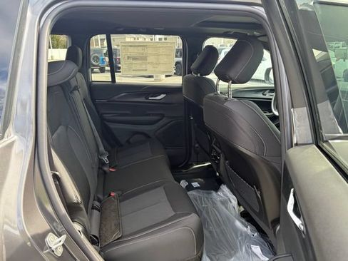 New 2026 Jeep Grand Cherokee Laredo X AWD/4WD image 30