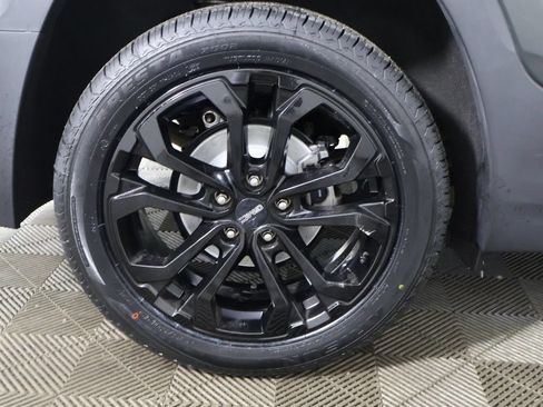 Used 2019 GMC Terrain SLT w/ Black Edition AWD/4WD image 19