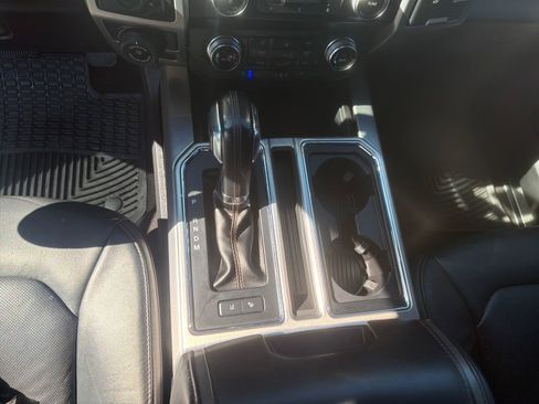 Used 2019 Ford F150 Platinum w/ Equipment Group 701A Luxury AWD/4WD image 14