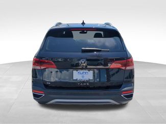 Certified 2023 Volkswagen Taos SE FWD video 5