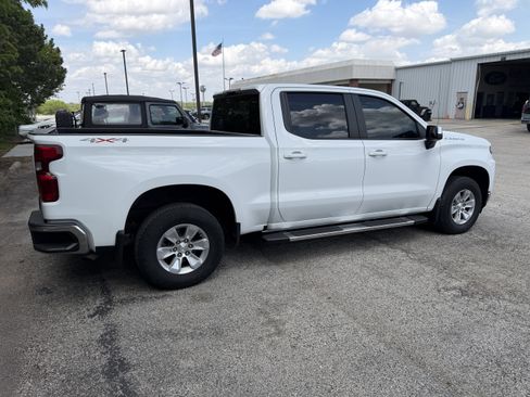 Used 2021 Chevrolet Silverado 1500 LT w/ Bed Protection Package AWD/4WD image 7