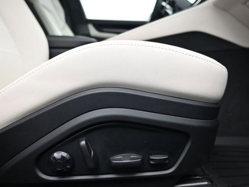 Used 2026 Porsche Panamera image 14