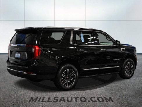 Used 2025 GMC Yukon Elevation AWD/4WD image 8