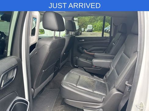 Used 2018 Chevrolet Suburban Premier AWD/4WD image 28