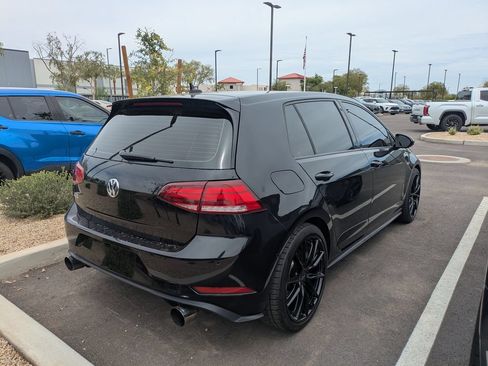 Used 2018 Volkswagen GTI SE FWD image 2