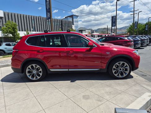 Used 2017 BMW X3 xDrive28i AWD/4WD image 2