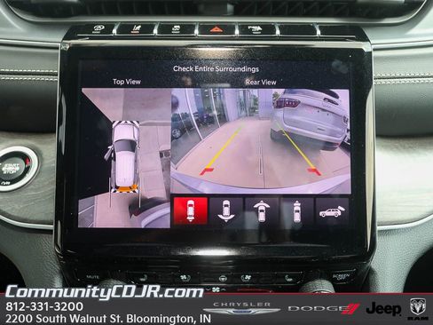 New 2025 Jeep Grand Cherokee L Limited w/ Luxury Tech Group II image 16