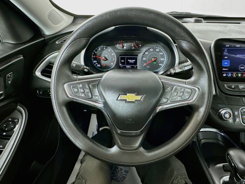 Used 2023 Chevrolet Malibu LT FWD image 11