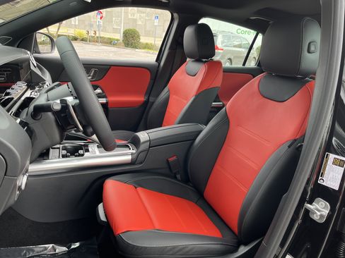 New 2026 Mercedes-Benz GLA 35 AMG 4MATIC image 16