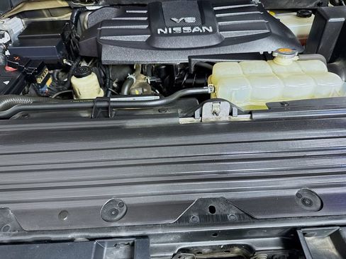 Used 2019 Nissan Titan SV AWD/4WD image 36