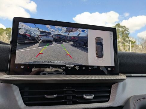 New 2026 Ford Explorer Active image 24