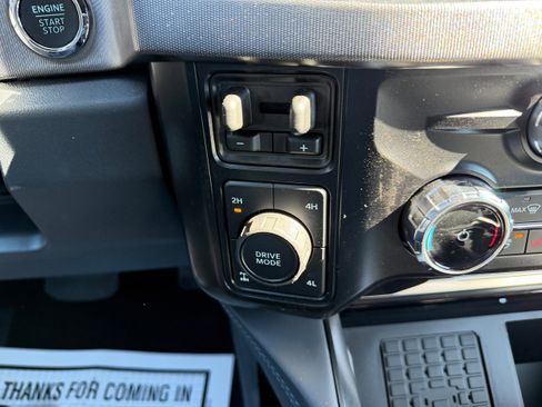 New 2026 Ford F350 Platinum image 32